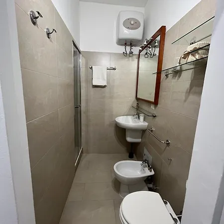 Interno 9 Lt شقة *